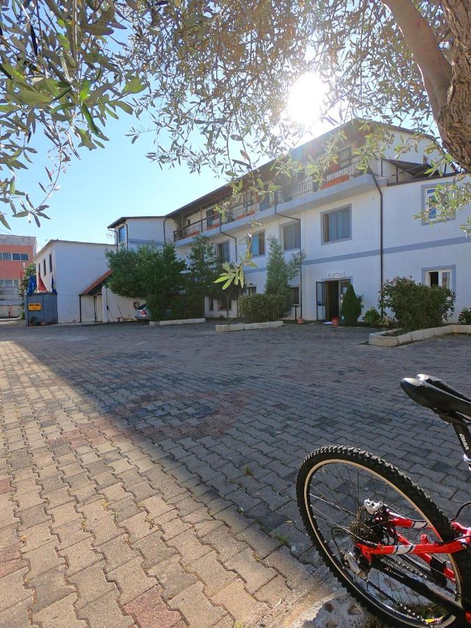 Bicaj Hotel